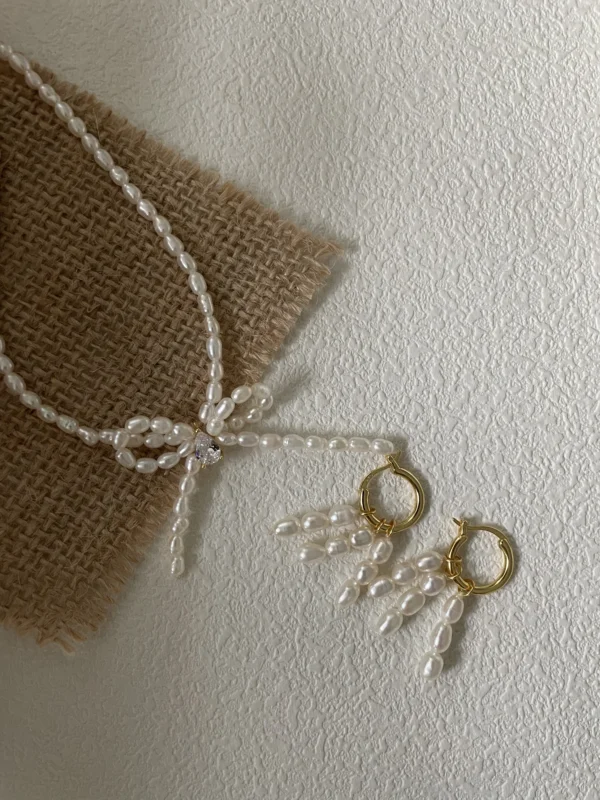 3-4mm Rice-Shaped Baroque Freshwater Pearl Gold Hoop Earrings