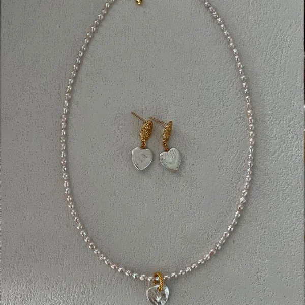 Heart-Shaped Baroque Freshwater Pearl Light Pink Beaded Necklace