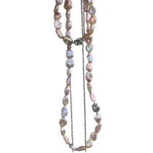 Petal Pearl Color Detail iridescent pink purple baroque pearl luster close up