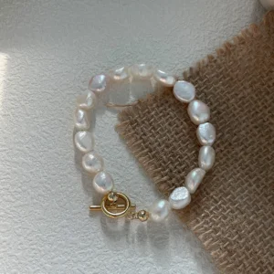 Baroque pearl bracelet for opposite sex