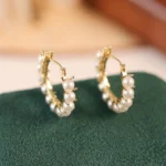 High-end simple pearl earrings