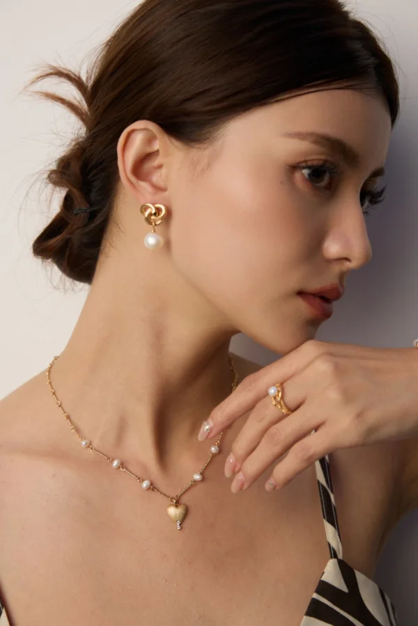S925 silver design vintage natural baroque pearl earrings