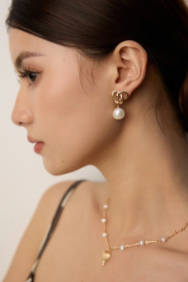 S925 silver design vintage natural baroque pearl earrings