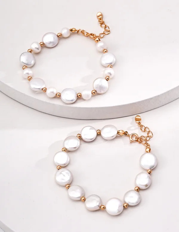 Baroque button pearl bracelet