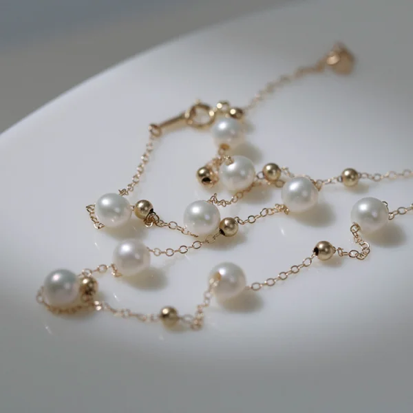 Gypsophila Bracelet Flat Lay – Silver gypsophila freshwater pearl bracelet sterling silver 14–18 cm