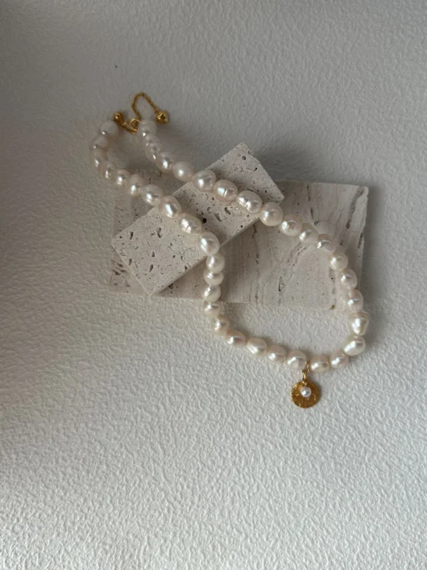 freshwater druzy rosebud pearl necklace with adjustable extender and gold coin charm