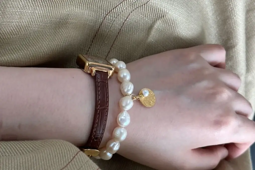 baroque freshwater pearl bracelet styled for everyday wear