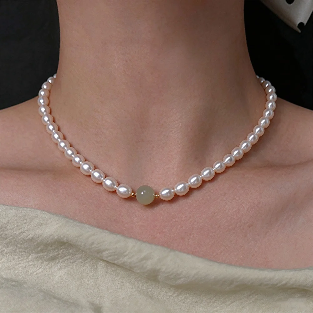 7mm pearl necklace showing a classic balanced size